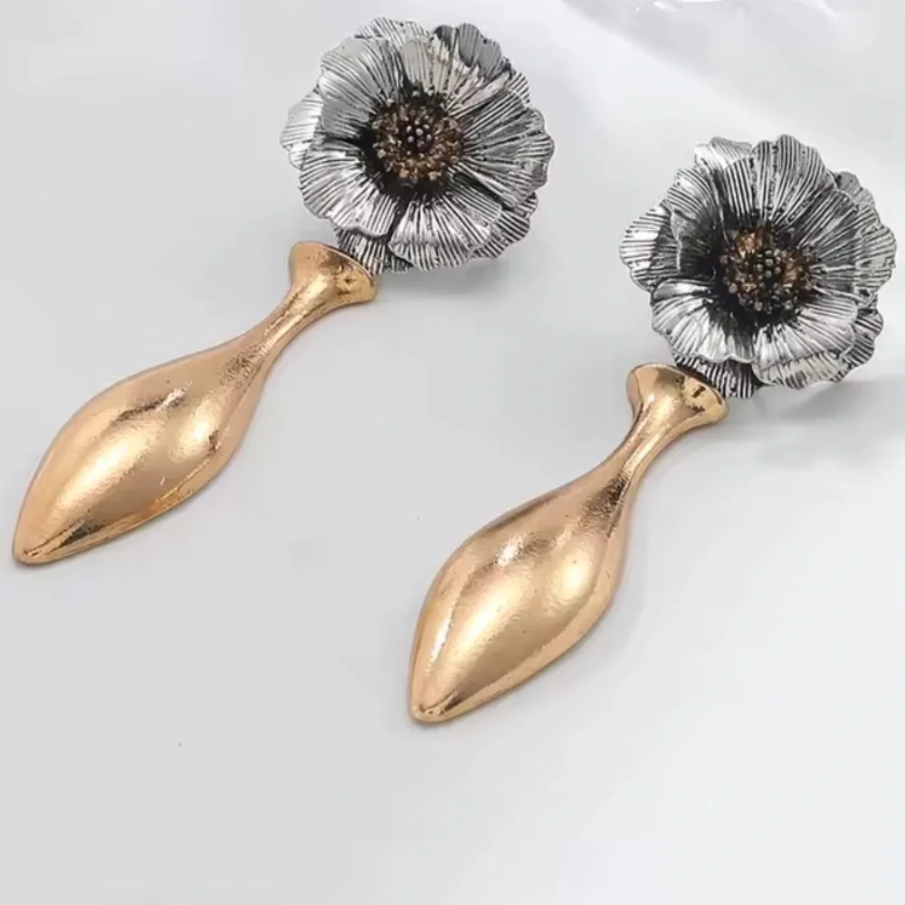 New Luxury collection Zara Famous Floral Gold and Silver Floral Earrings
